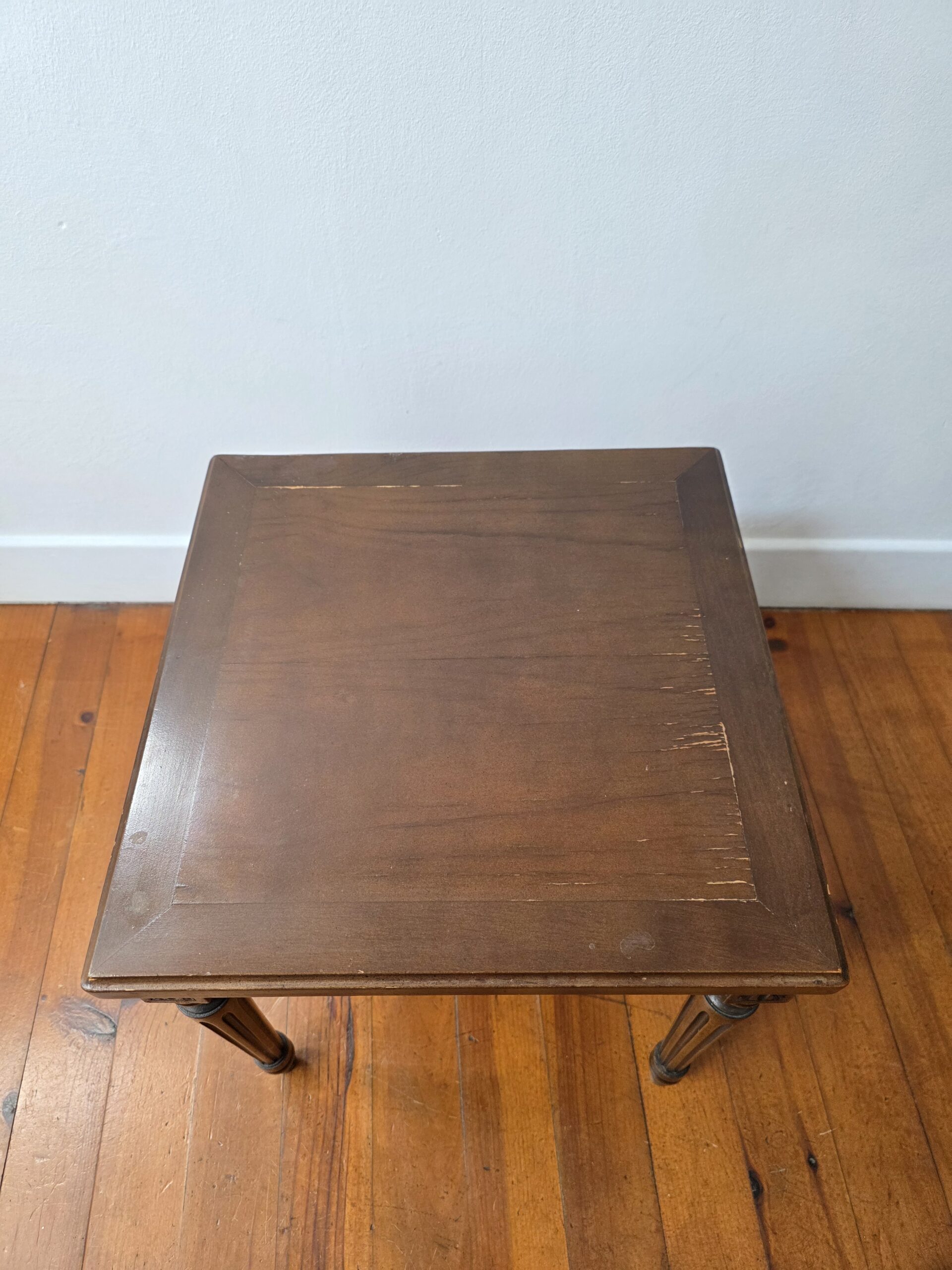 paire de tables gigognes vintage style louis xvi en bois paire de tables gigognes vintage style louis xvi en bois