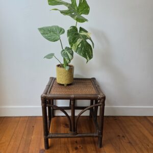 table d'appoint vintage en bambou et cannage