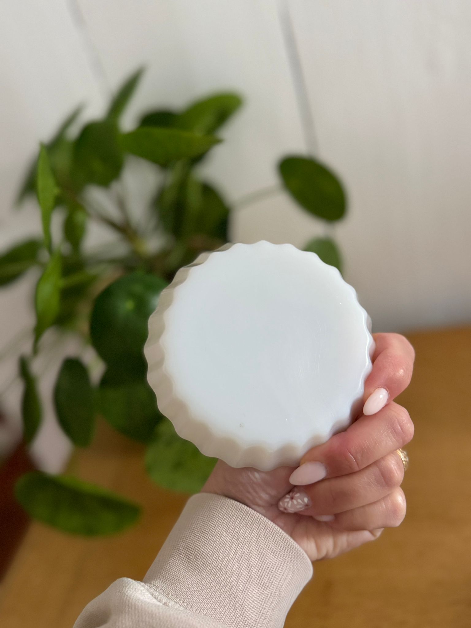 lot de 6 coupelles à tartelettes lever en verre opalin blanc vintage lot de 6 coupelles à tartelettes lever en verre opalin blanc vintage