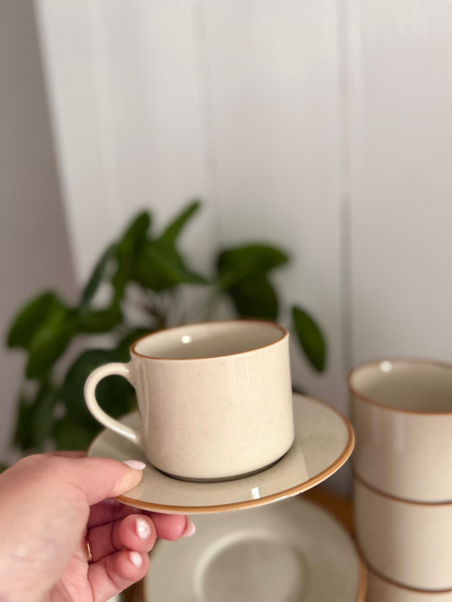 service à café vintage en grès naturel – 6 tasses et 6 sous tasses service à café vintage en grès naturel – 6 tasses et 6 sous tasses