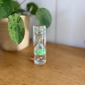 Accueil petit sablier décoratif à eau et sable vert vintage