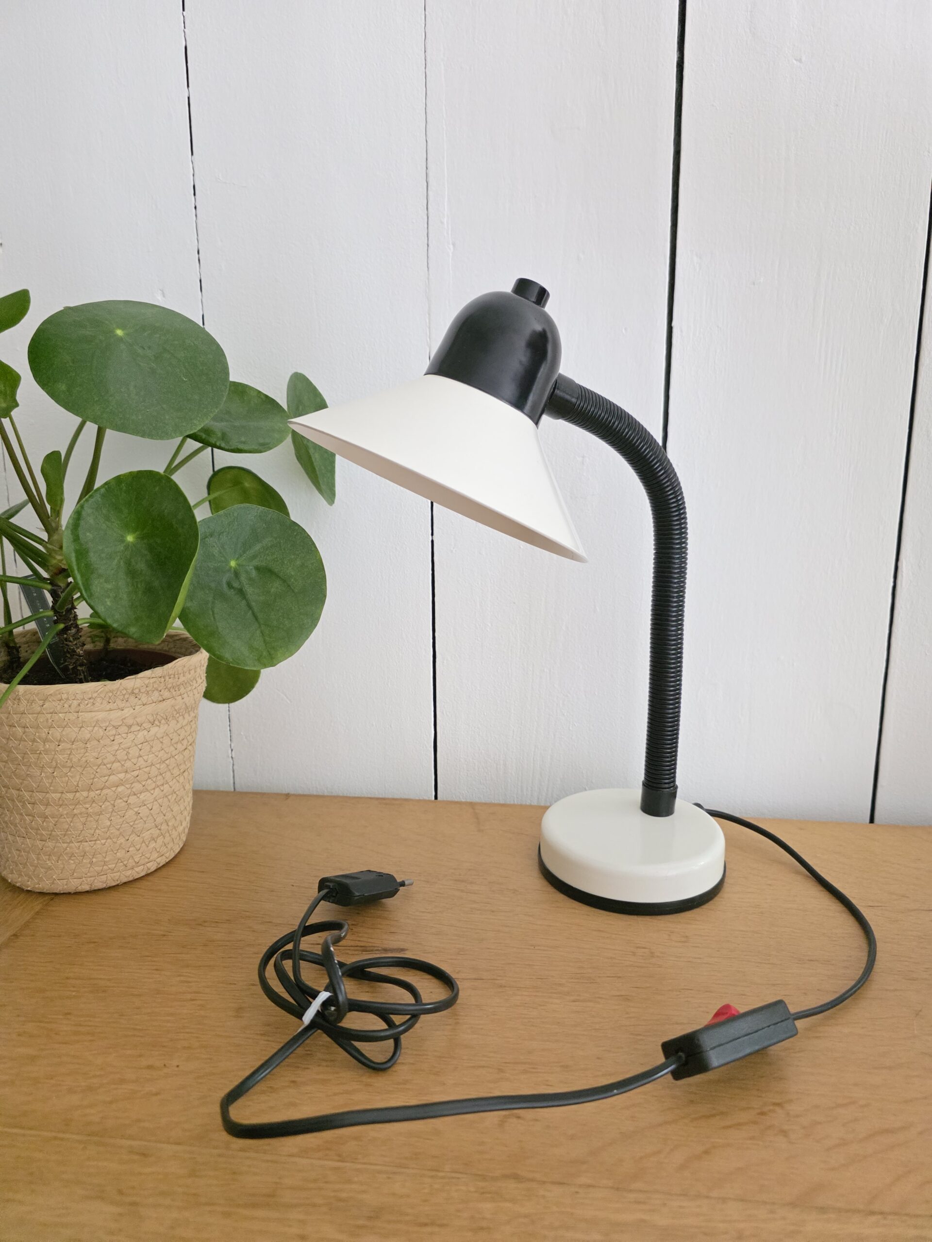 table d'appoint vintage en plastique brun et plateaux en verre – années 70