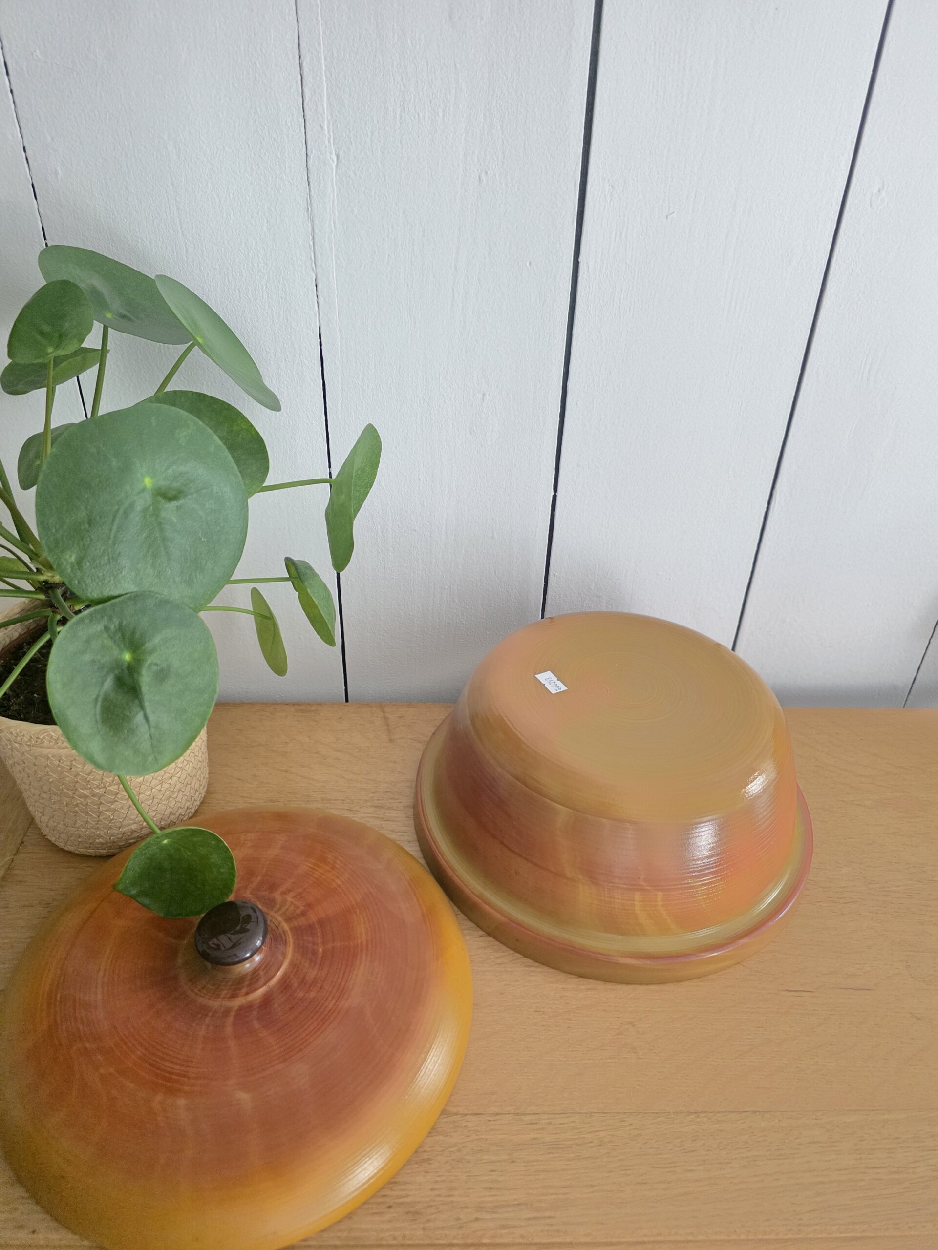 cocotte arcopal volcan avec couvercle – plat en verre opalin ambré vintage années 70