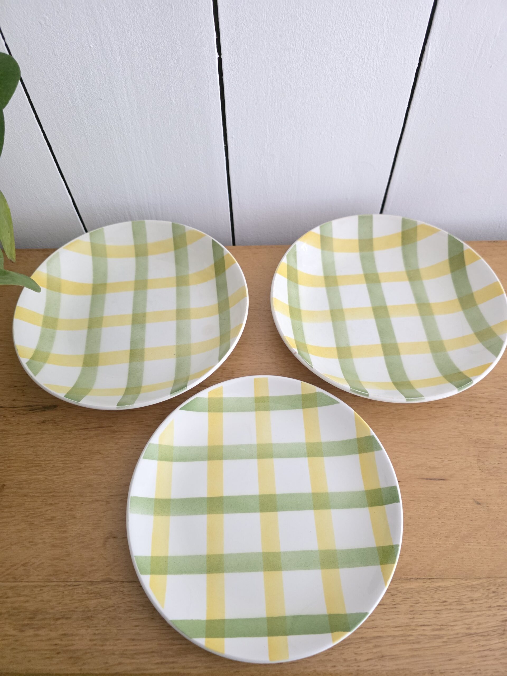 table d'appoint vintage en plastique brun et plateaux en verre – années 70