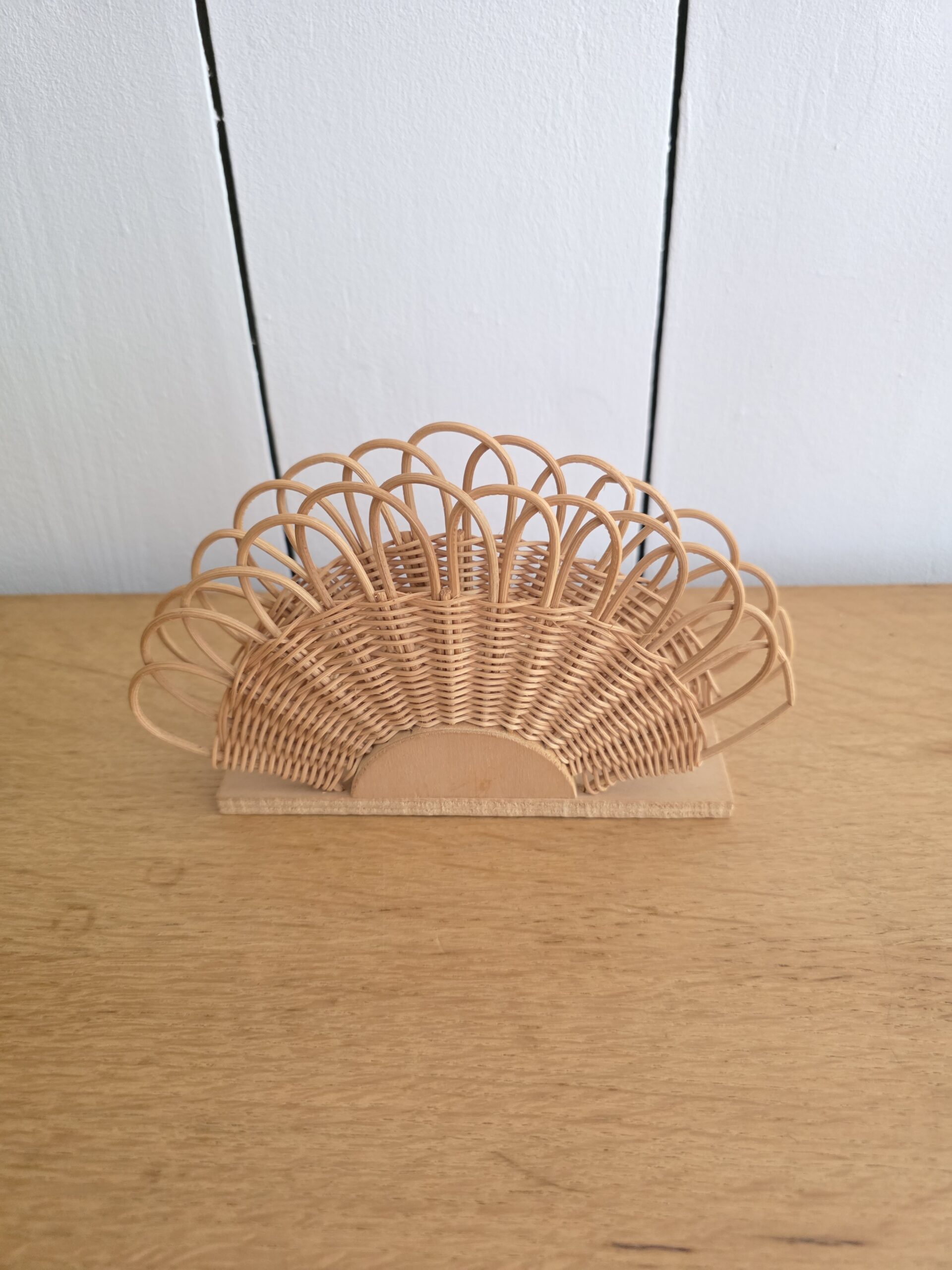 panier vintage en rotin tressé – corbeille à fruits bohème