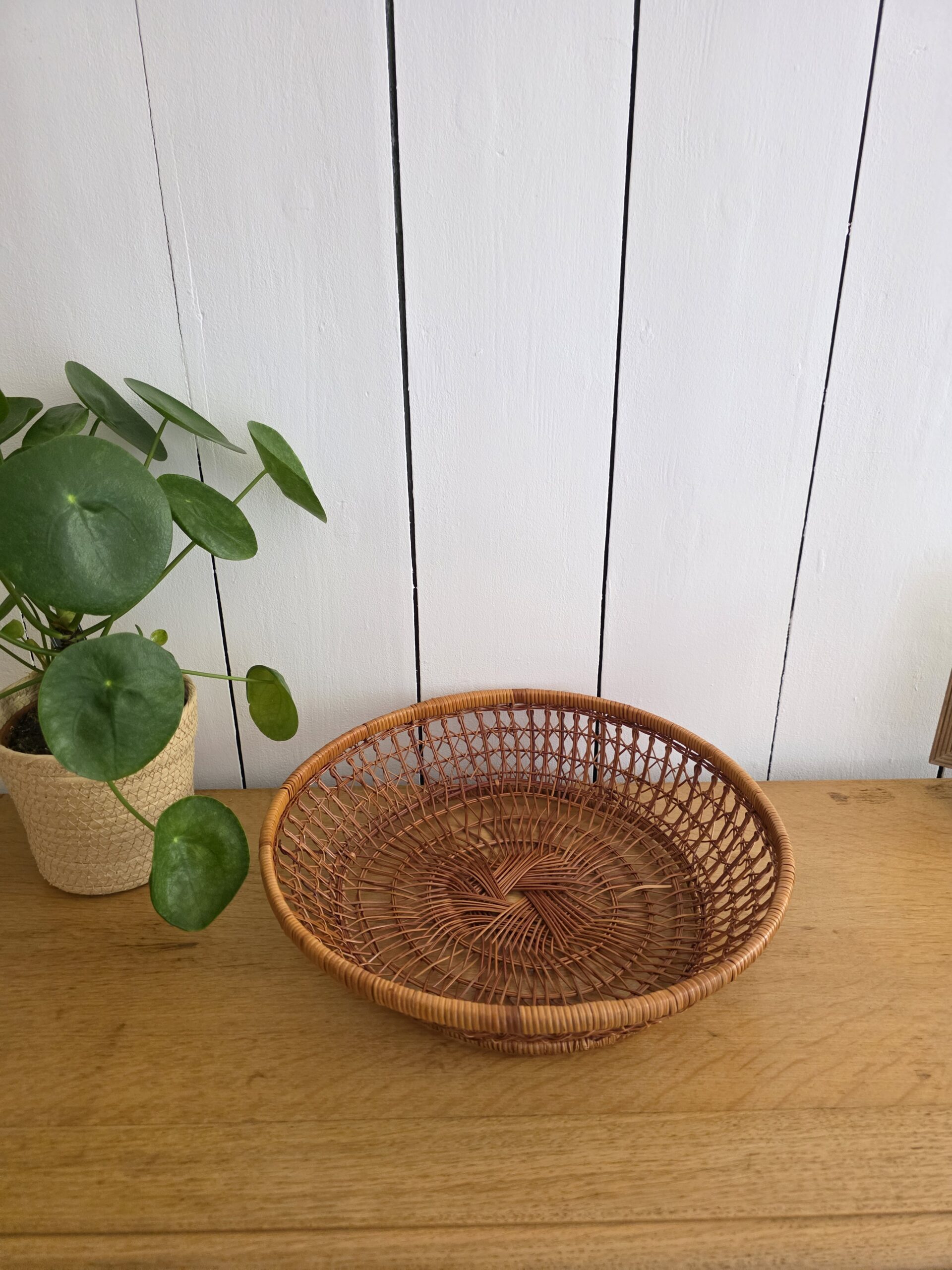 panier vintage en rotin tressé – corbeille à fruits bohème