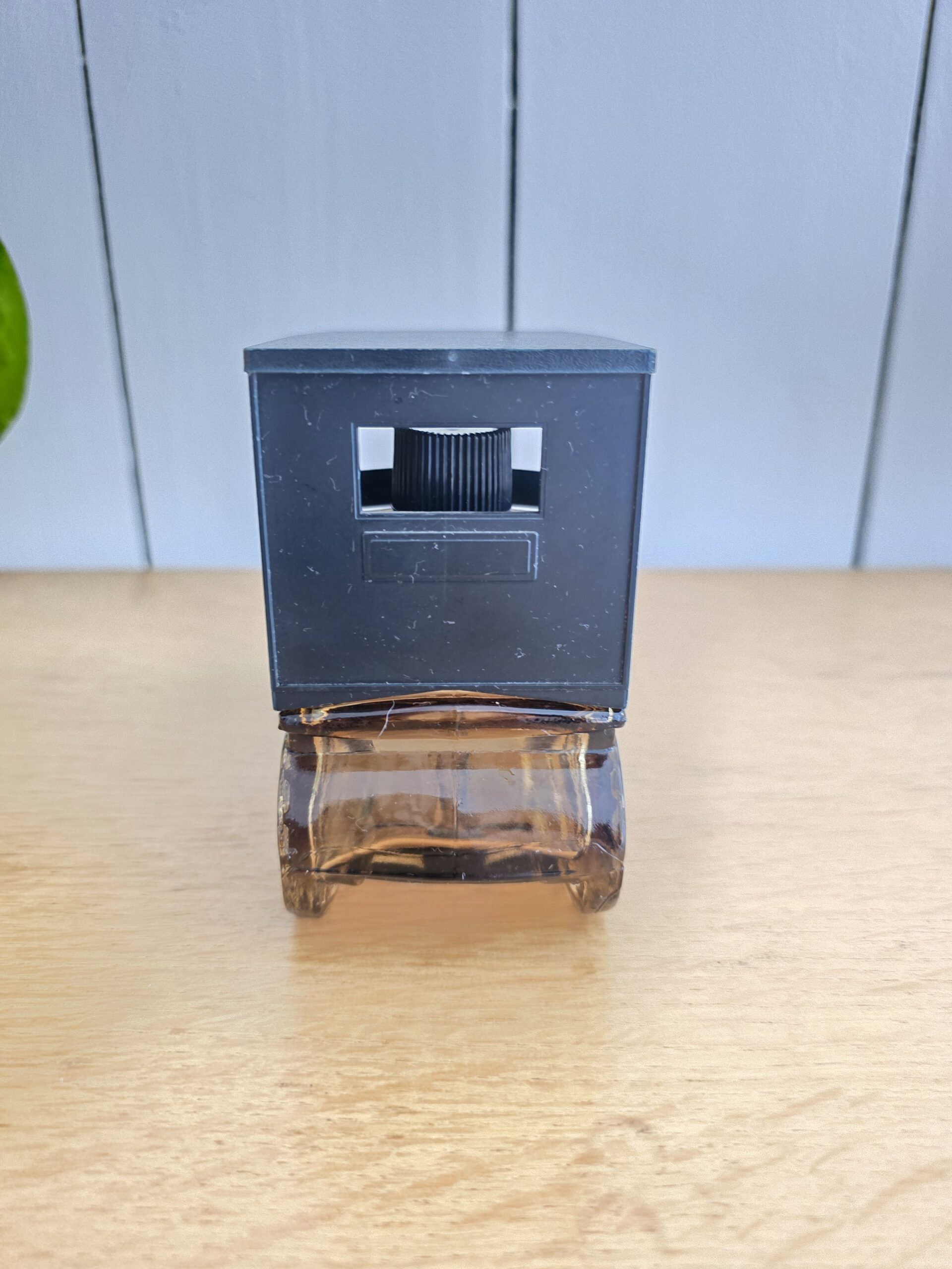 Bouteille Avon voiture ancienne vintage – Flacon en verre fumé – Image 5