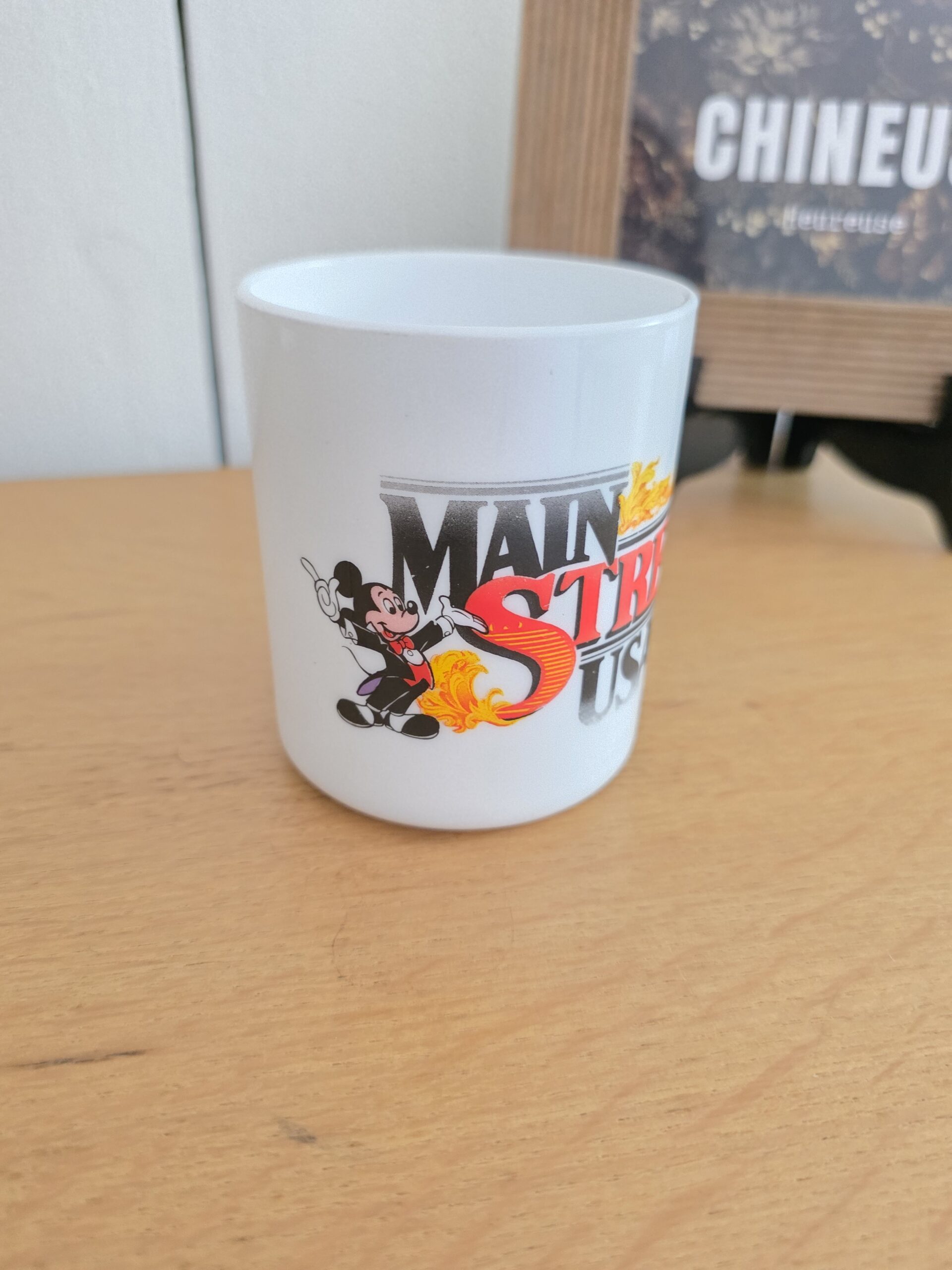 Mickey Mouse sur mug Arcopal Main Street USA