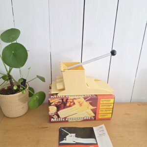 Machine à croquettes Millecroquettes vintage avec boîte