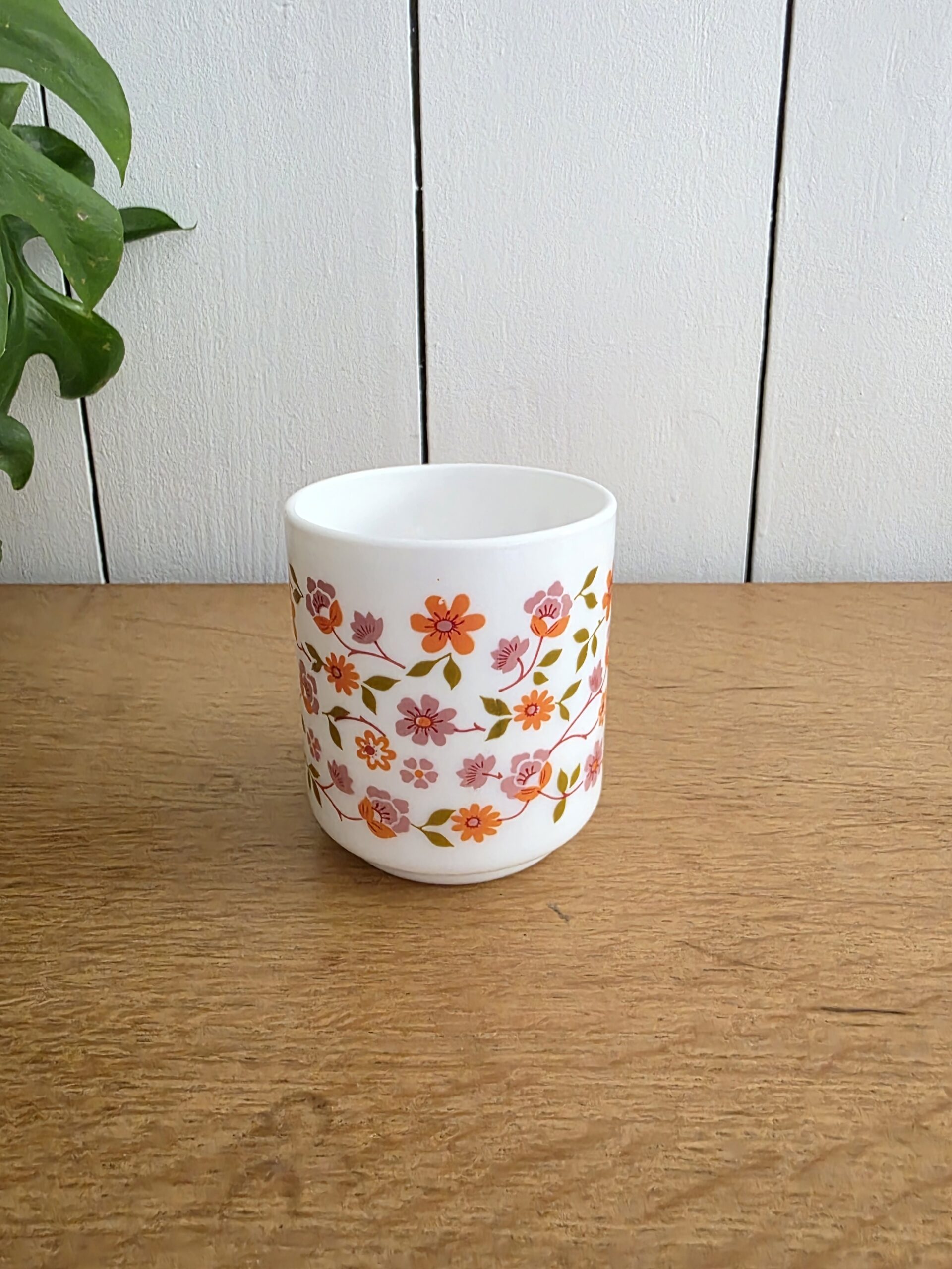 Mug Arcopal Scania vintage fleurs orange et rose – années 70 – Image 2