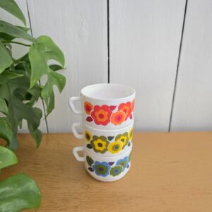 Lot de 3 tasses Arcopal Lotus vintage – années 70 – fleurs pop