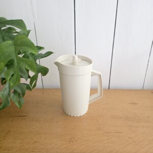 Pichet Tupperware vintage beige – Made in Belgium