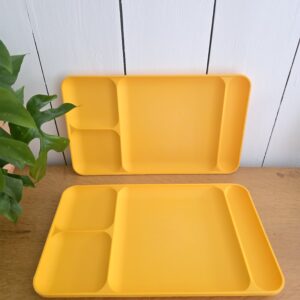 Lot 2 Plateaux Tupperware Vintage Jaunes Compartimentés – Made in Belgium