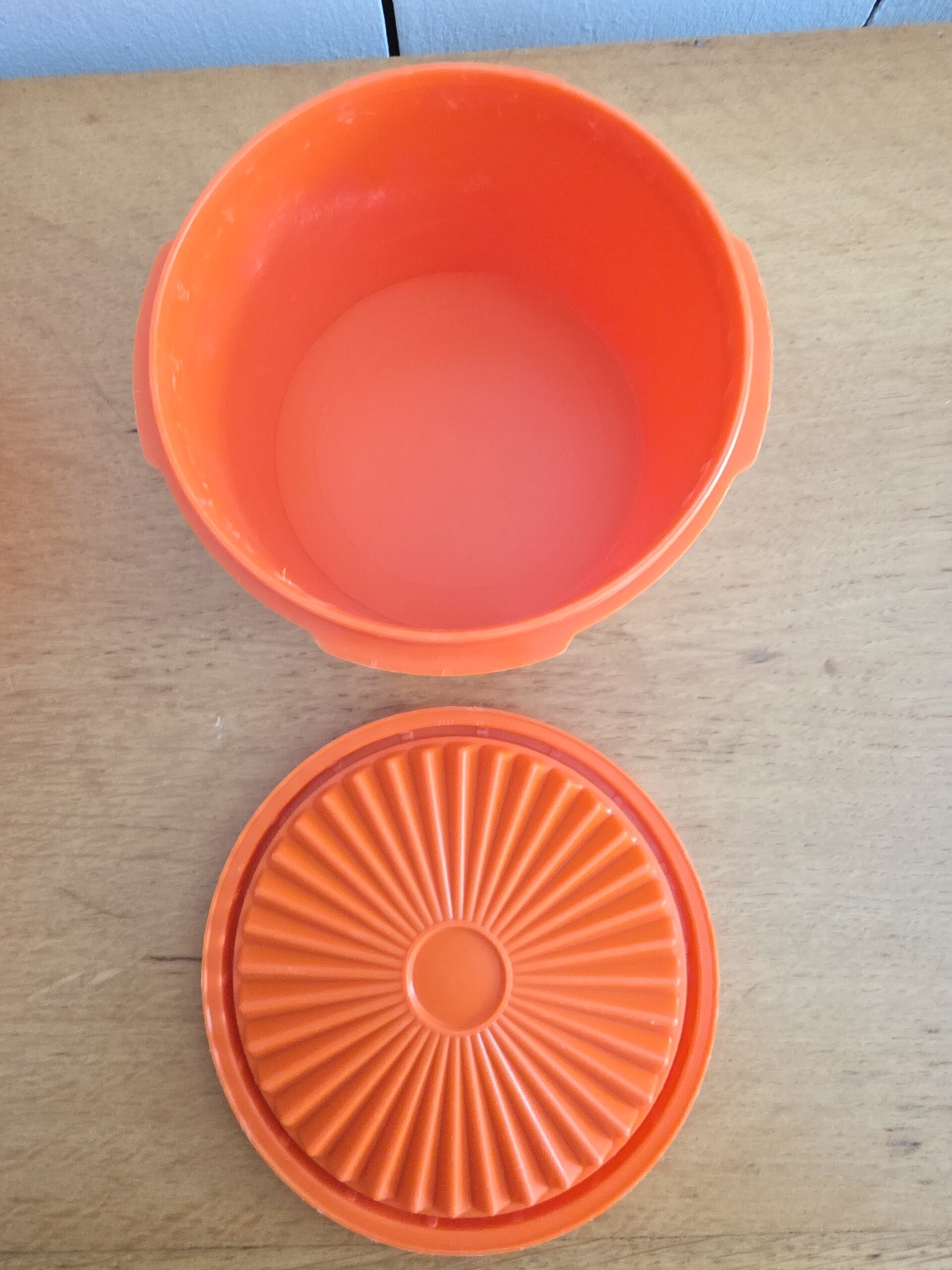 Lot de 2 boîtes Tupperware Soleil d’Or orange vintage années 70 – Image 5