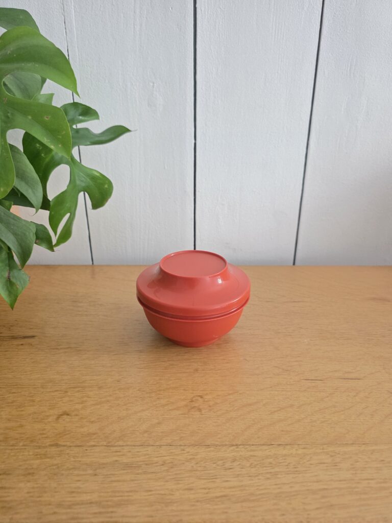 Bol Tupperware 1436-6 vintage rouge avec couvercle – Made in France