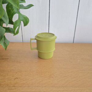 Tasse Tupperware vintage 1312-38 vert anis avec couvercle