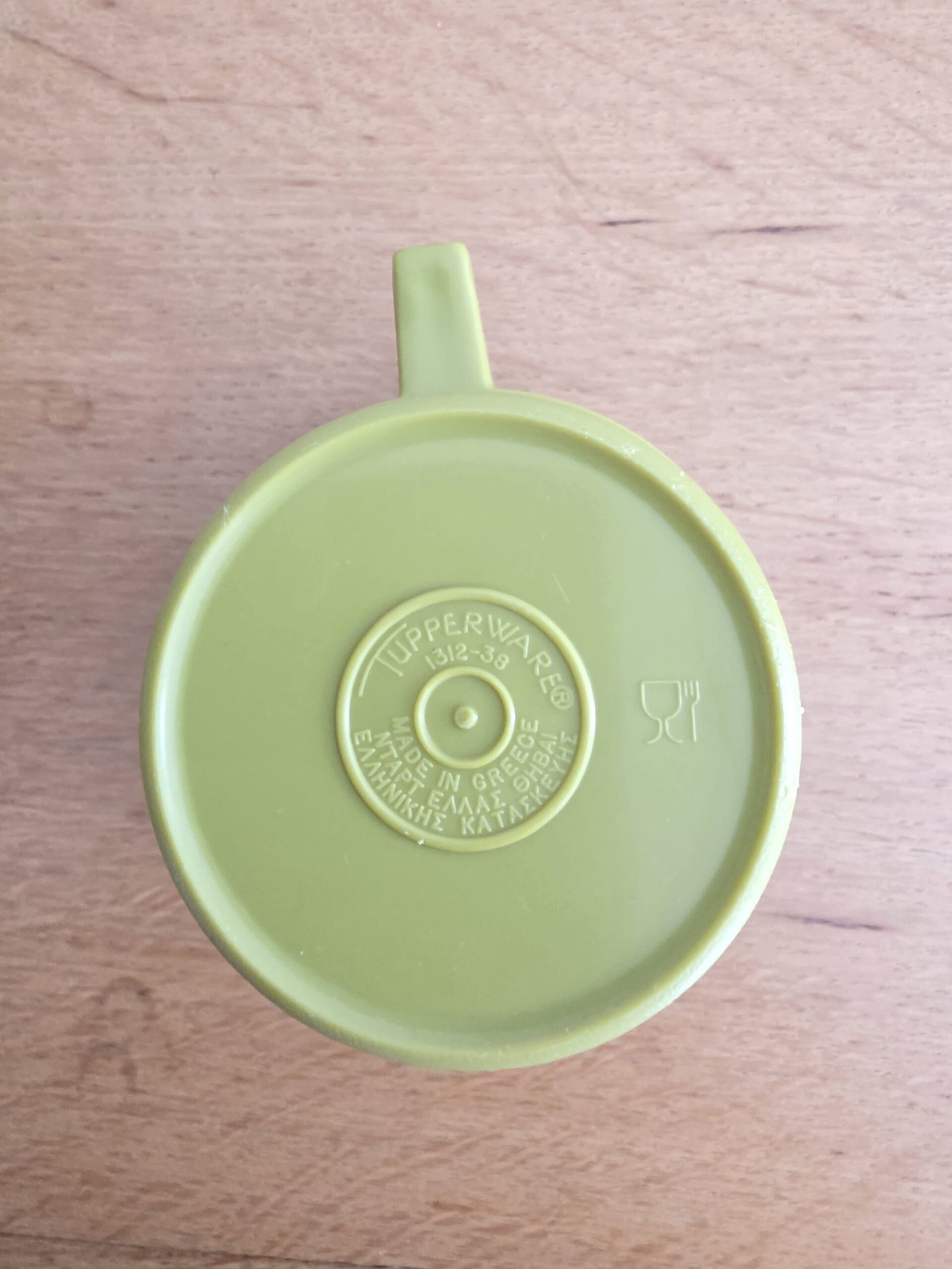 Tasse Tupperware vintage 1312-38 vert anis avec couvercle – Image 7