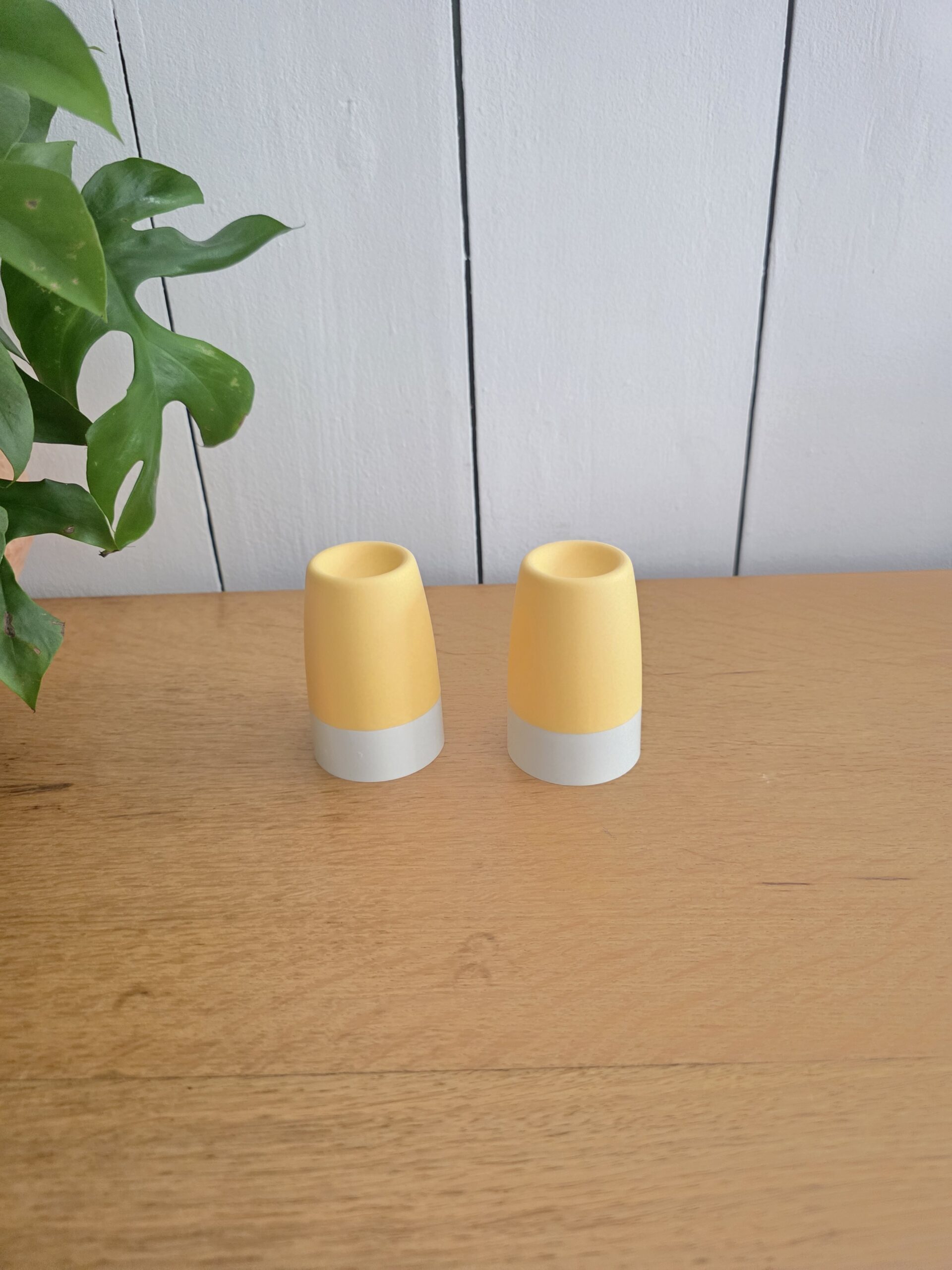 Lot de 2 coquetiers Tupperware vintage jaune et blanc