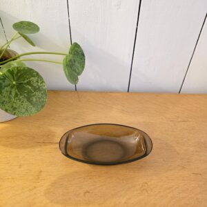 Petit plat ovale LEVER vintage en verre fumé ambré