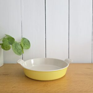 Plat Le Creuset vintage en fonte émaillée jaune – 22 cm